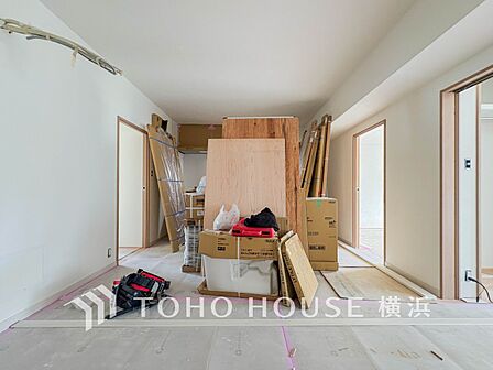 和やかで洗練された空間の演出。寛ぎとコミュニケーションを育む居心地のよい場所。