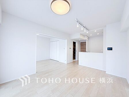 ご家族やお客様との時間など、多くの時を刻む空間。