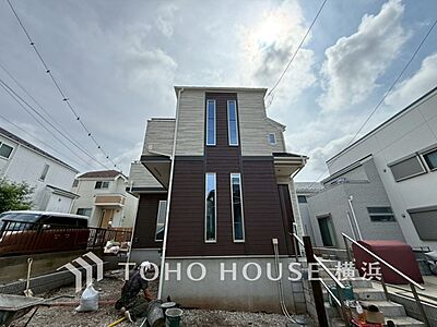 外観:美しい街並みと穏やかな住環境でやすらぎの暮らしを叶えます。(2026年7月撮影) 外観:美しい街並みと穏やかな住環境でやすらぎの暮らしを叶えます。(2026年7月撮影)