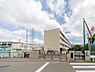 周辺：横浜市立不動丸小学校　750m　徒歩10分。小学校が近いのは子育てファミリーにもおすすめのポイントです。 