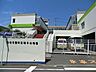 周辺：岩崎学園附属磯子幼稚園　600m　きちんとした教育をしてくれる幼稚園と評判です。放課後の課外授業も充実しています。 