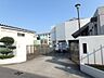 周辺：横浜市立岩井原中学校　1300m　徒歩17分。中学生の体力づくりにはぴったりの距離かもしれませんね。 