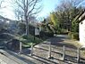 周辺：東本郷公園　2100m　里山風に整備された自然豊かな公園。広場や遊具のコーナーもあり、お子様連れで賑わいます。 