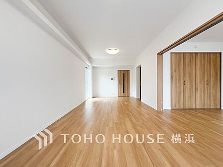 家族と過ごす時間を大切にしたい方にぴったりの明るくゆとりある住空間です。