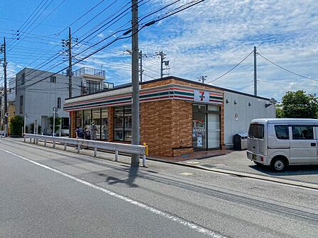 セブンイレブン川崎井田三舞町店　450m　オリジナルブランド商品やホットスナック・コーヒーも人気です。 