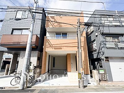 外観:表現された空間は豊かな光と風を纏い、暮らしの時間を豊かにしてくれます。 外観:表現された空間は豊かな光と風を纏い、暮らしの時間を豊かにしてくれます。