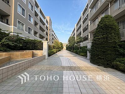 外観:時間のゆとりと空間、爽やかな陽光がもたらす光と風を贅沢なまでに感じる暮らしが始まります。 外観:時間のゆとりと空間、爽やかな陽光がもたらす光と風を贅沢なまでに感じる暮らしが始まります。