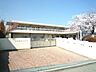 周辺：青葉保育園　500m　テラスと園庭と目の前の公園。子ども達の遊び場が多いのが嬉しいですね。 