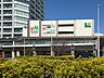 周辺：長津田マークタウン　750m　スーパー「マルエツ」を中心に、郵便局や医療施設、ドラッグストア、コンビニなどがが揃います。 