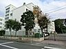 周辺：横浜市立長津田第二小学校　550m　徒歩7分。小学校が近いのは子育てファミリーにもおすすめのポイントです。 