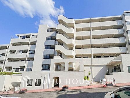 子育て環境、生活利便に優れた住環境に立地し、ゆとりある生活が送れます。