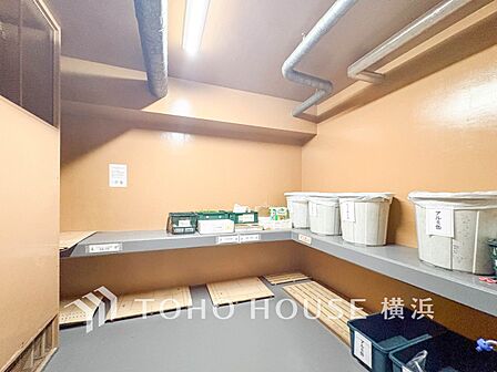 共同ごみ置き場。管理体制の行き届いた共同ごみ置き場はいつもきれいにされています。
