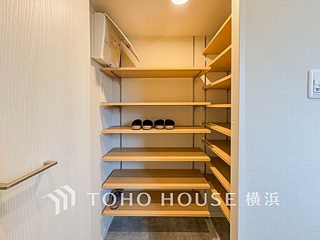 シューズインクローゼット完備でたくさんの靴をしっかり収納。