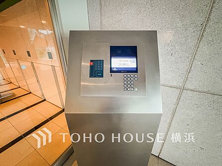 防犯が気になる方におすすめのオートロック付き、お子様がいらっしゃるご家庭にも安心の設備です。