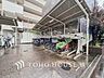 その他：屋根付きの駐輪スペースは、雨風から大事な愛車を守ってくれます。