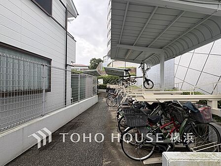 【駐輪場】 駐輪場完備。