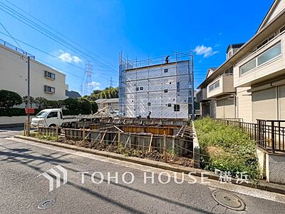 外観：暖かな陽光と爽やかな風がハーモニーを奏でる上質な空間を愉しむ暮らし。（2026年9月撮影）