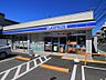 周辺：ローソン横浜東久保町店 　800m　ちょっとした買い物に便利ですね。 