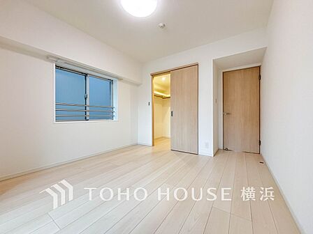通風・採光にも優れ、心地よい光と風があふれています。プライベートな自分時間を快適に過ごせるお部屋。