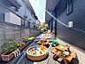 その他：日当りの良い可愛らしいお庭。生成AIによるイメージです。家具・小物・植栽等は販売価格に含まれません。