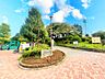 周辺：岡村公園　750m　大きな梅林があり、高台では横浜ランドマークタワーや富士山などを望むことができます。 