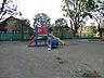 周辺：東寺尾三丁目公園　120m　カラフルな遊具がある小さなお子様にも安心な公園です。 