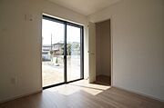 1階、洋室4，5帖。