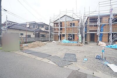 外観:南側外観。 外観:南側外観。