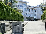 横須賀市立衣笠中学校まで800m