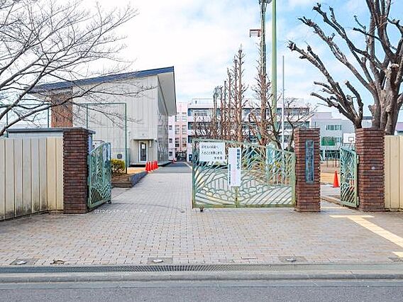 戸田市立新曽中...