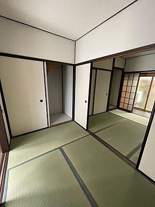 和室のお部屋で...