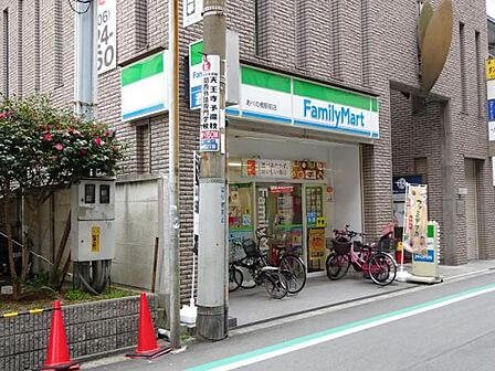ファミリーマートあべの橋駅前店まで438m