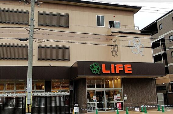 ライフ川端東一...