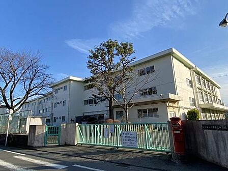 小平市立第三中学校まで680m