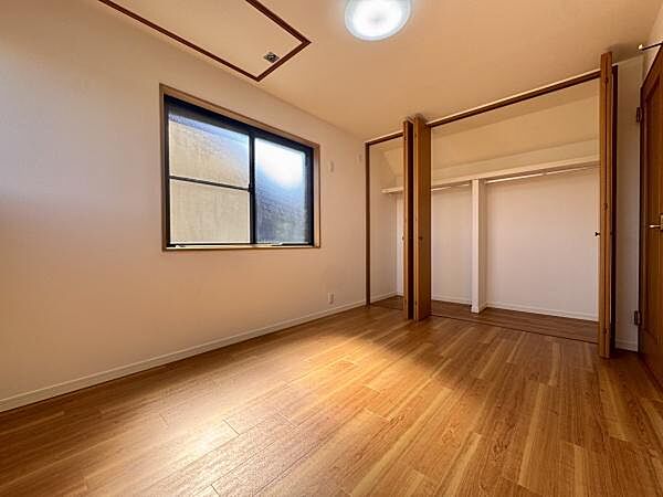 洋室を拡大表示