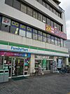 ファミリーマート地下鉄大正駅前店まで411m