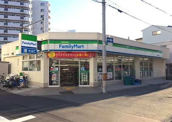 ファミリーマー...