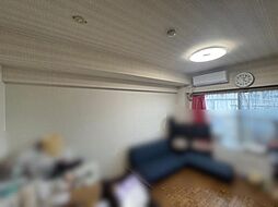 ロイヤルシャトー交野 3LDKのリビング/ダイニング