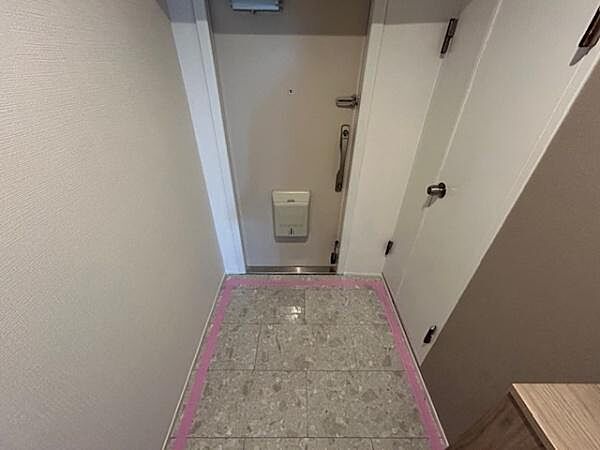 玄関を拡大表示
