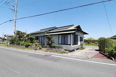 外観：内覧予約・資料請求随時受付中♪住宅ローンのご相談・その他ご質問など、お気軽にお問合せください！