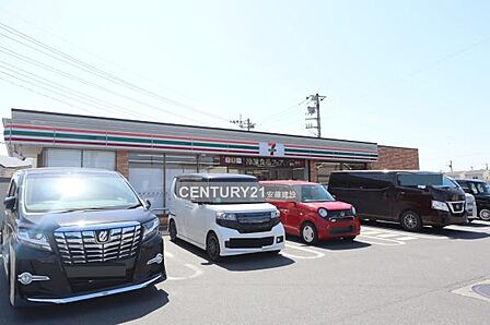 セブンイレブン狭山根岸店まで371m