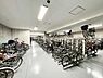 その他：自転車専用エレベーターを上がると、室内駐輪場となっております。都心部だからこそ防犯面にはしっかりと配慮しているのがおすすめポイントです！