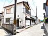 その他：外観は落ち着いた色合いで周囲の街並みに調和しています。