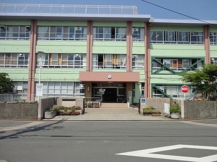 貝塚市立中央小学校まで1100m