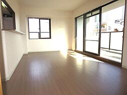 グランドメゾン中津 9階3LDKのリビング/ダイニング