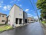 その他：前面道路は約6mのゆとりある幅員。車の出し入れがしやすく、駐車時にもゆとりを持って利用できます。