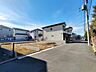 外観：周辺は住宅が建ち並ぶ閑静な住宅街です。 