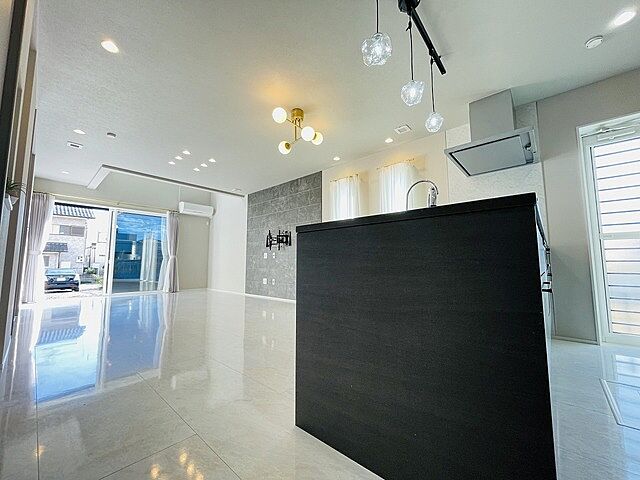 リビング/ダイニング 日野市東豊田1丁目