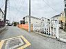 外観：安心して暮らすことのできる住宅街。　住宅地の道路は一般に交通量が少なく車などの騒音が少ないため、住民にとって静かな生活環境が提供されます。 