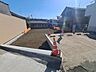 外観：建築条件なしの敷地。弊社グループ「白馬建設」にて建物プランをご提案できます。実際の陽当たりやサイズ感を現地でお確かめください。  